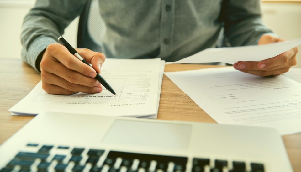 Monitor Suppliers: audits or assessment? Nuno F. Soares article